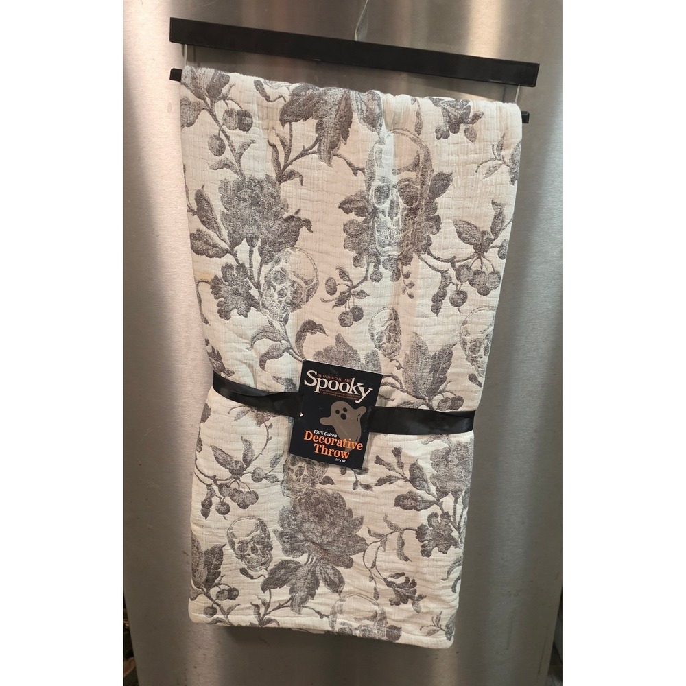 Indigo Home spooky 50x60 Throw Blanket White Grey Skull Floral Halloween Quilt
